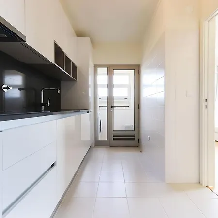 Modern Sky By Homing Apartment *