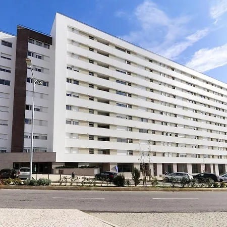 Modern Sky By Homing Apartment *